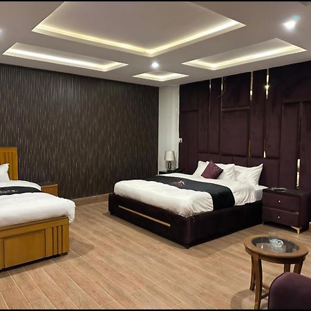 Gold Palace Hotel & Food Lounge Karandukai Luaran gambar